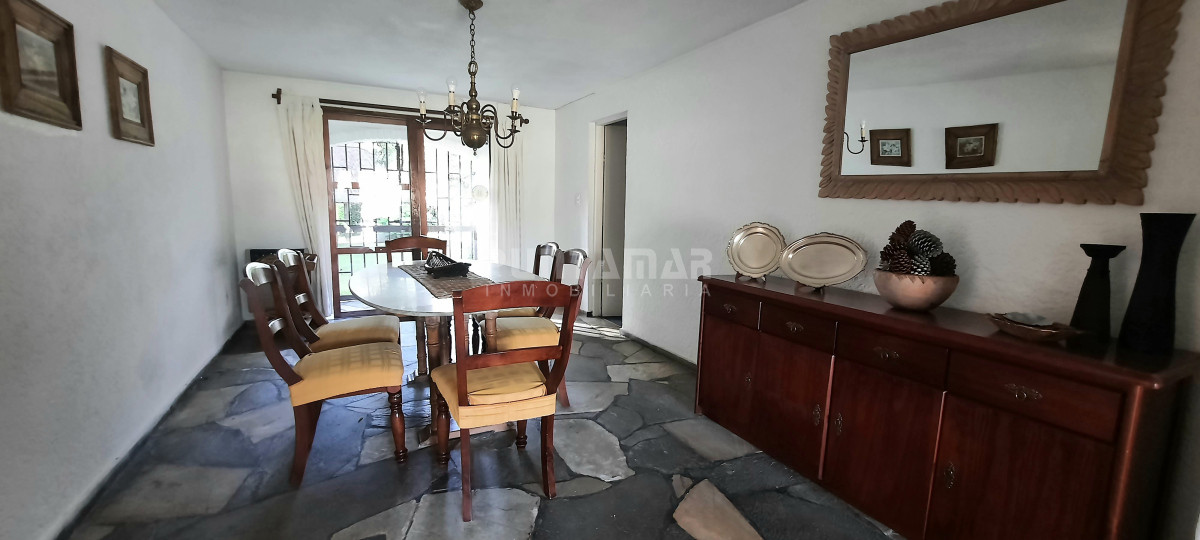 Casa ID.213537 - Casa de 3 dormitorios con dependencia en Lugano