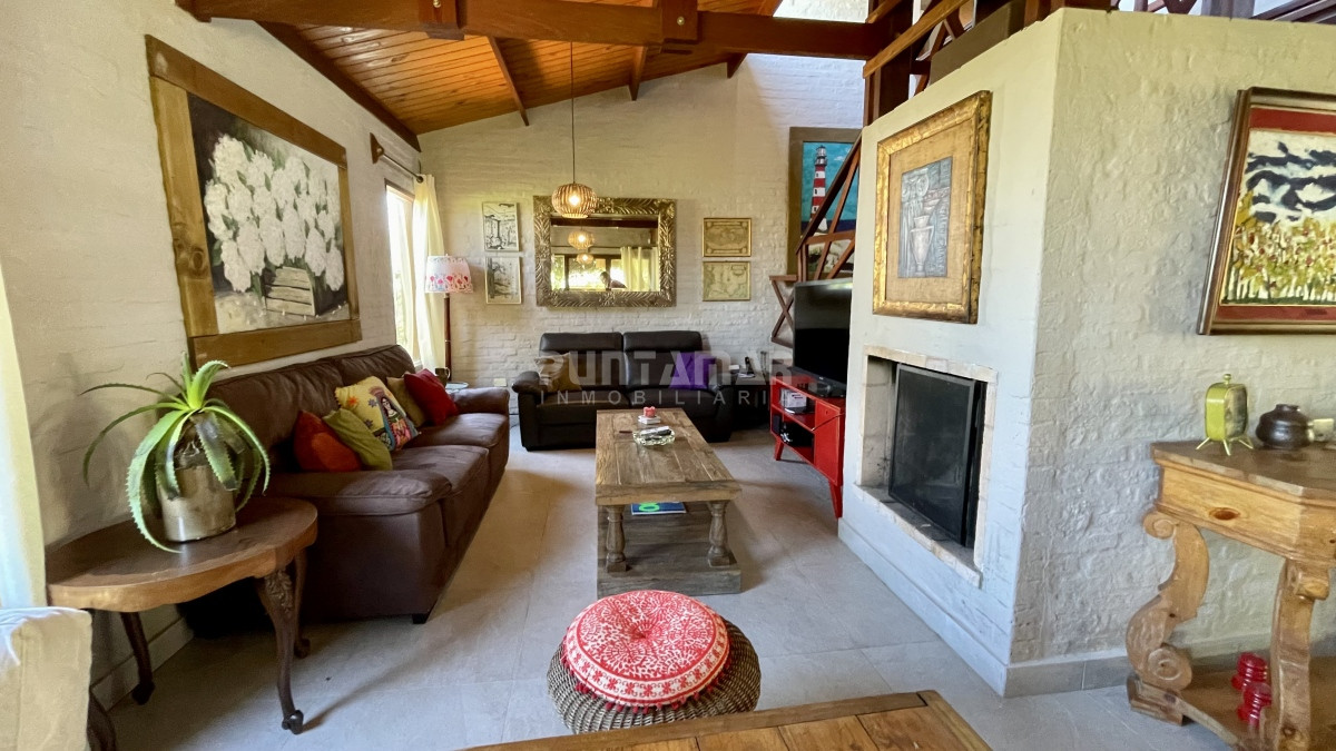 Casa ID.213125 - ALQUILER DE CASA 4 DORMITORIOS EN MONTOYA