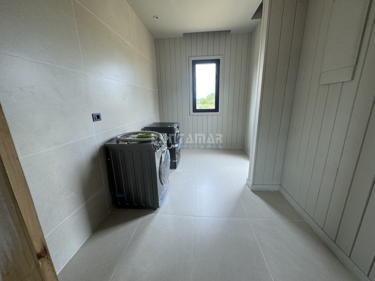 Casa ID.213824 - VENTA CASA 4 DORMITORIOS EN SUITE