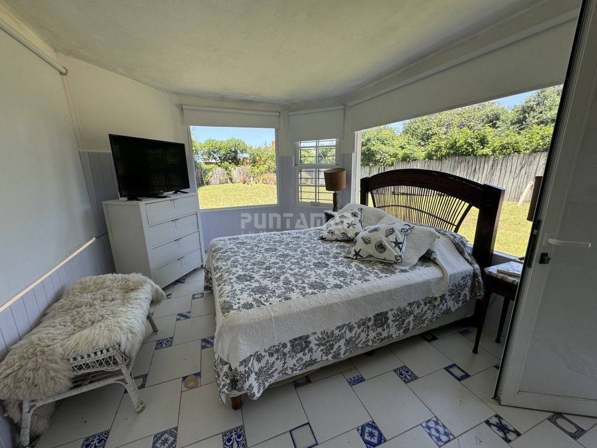 Casa ID.211046 - OPORTUNIDAD DE INVERSIÒN,  VENTA CASA EN MONTOYA CERCA DEL MAR, 4 DORMITORIOS 
