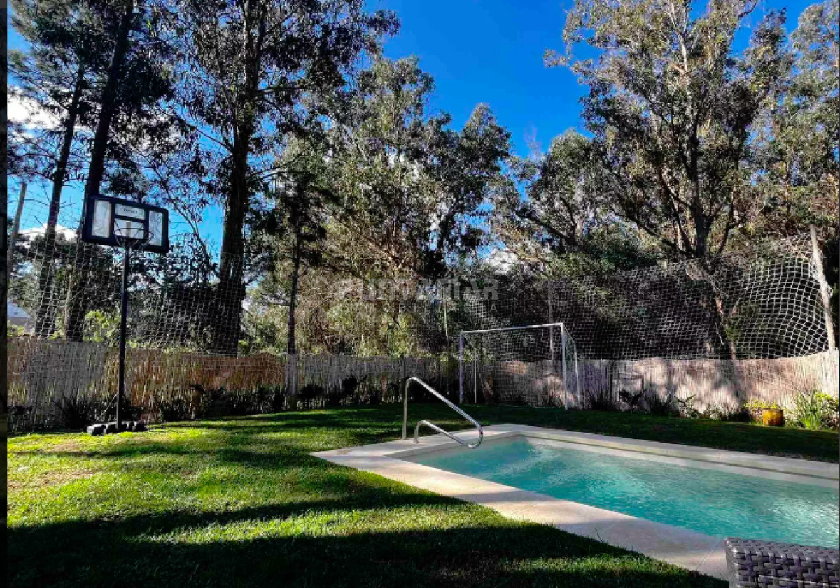 Casa ID.213452 - ALQUILER DE CASA EN PDA. 32 MANSA DE 3 DORMIS Y PISCINA CLIMATIZADA