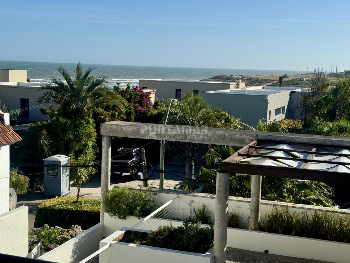 Casa ID.213624 - ALQUILER AMPLIA CASA EN LA BARRA A METROS DEL MAR