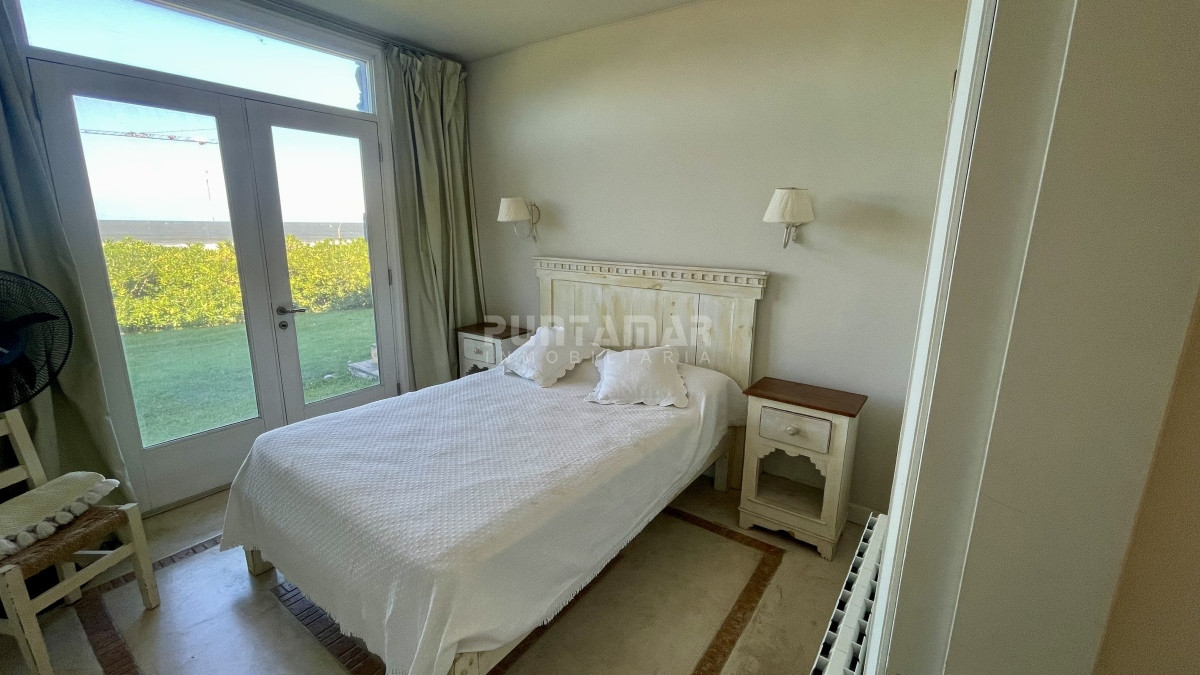 Casa ID.210794 - CASA 5 DORMITORIOS VISTA AL MAR EN BARRIO CERRADO LAGUNA BLANCA 