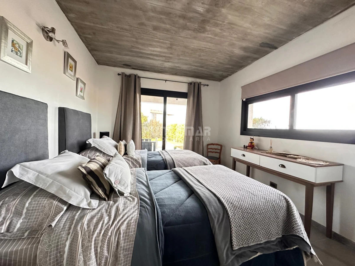 Casa ID.210856 - ALQUILER FRENTE AL MAR EN MONTOYA - 5 SUITES CON PISCINA