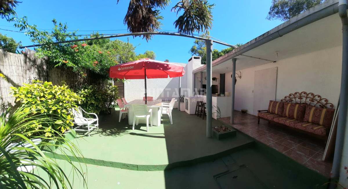 Casa ID.212863 - MUY LINDA CASA EN LA BARRA CON TERRAZA Y PARRILLERO