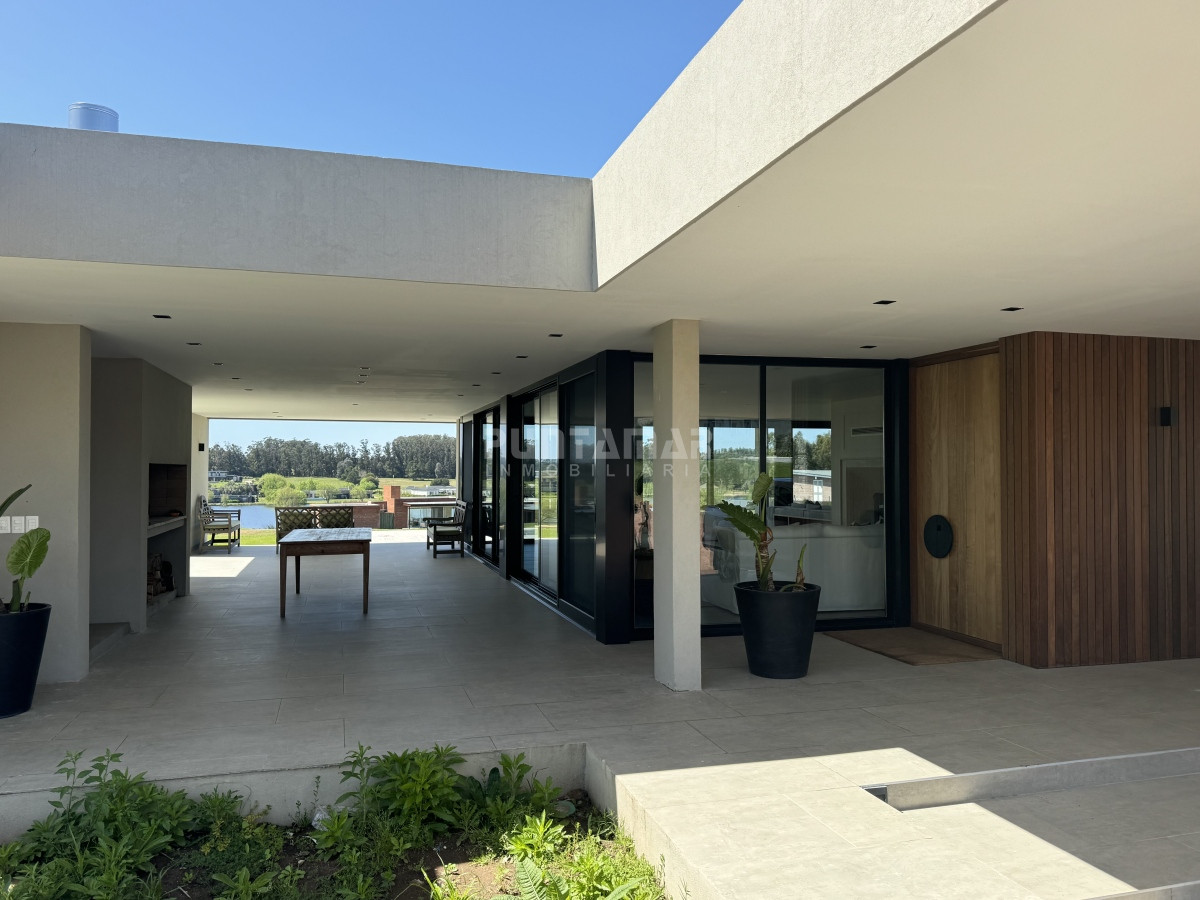 Casa ID.213412 - Casa en alquiler en Pueblo Mio