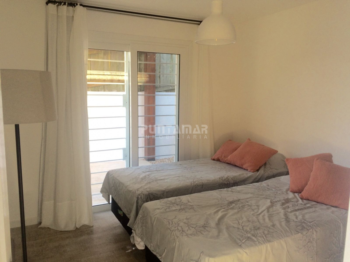 Casa ID.210767 - Casa en alquiler en Montoya, La Barra, 4 dormitorios 