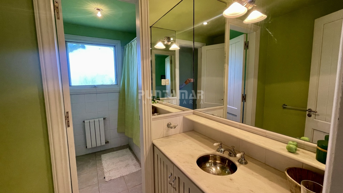 Casa ID.210794 - CASA 5 DORMITORIOS VISTA AL MAR EN BARRIO CERRADO LAGUNA BLANCA 