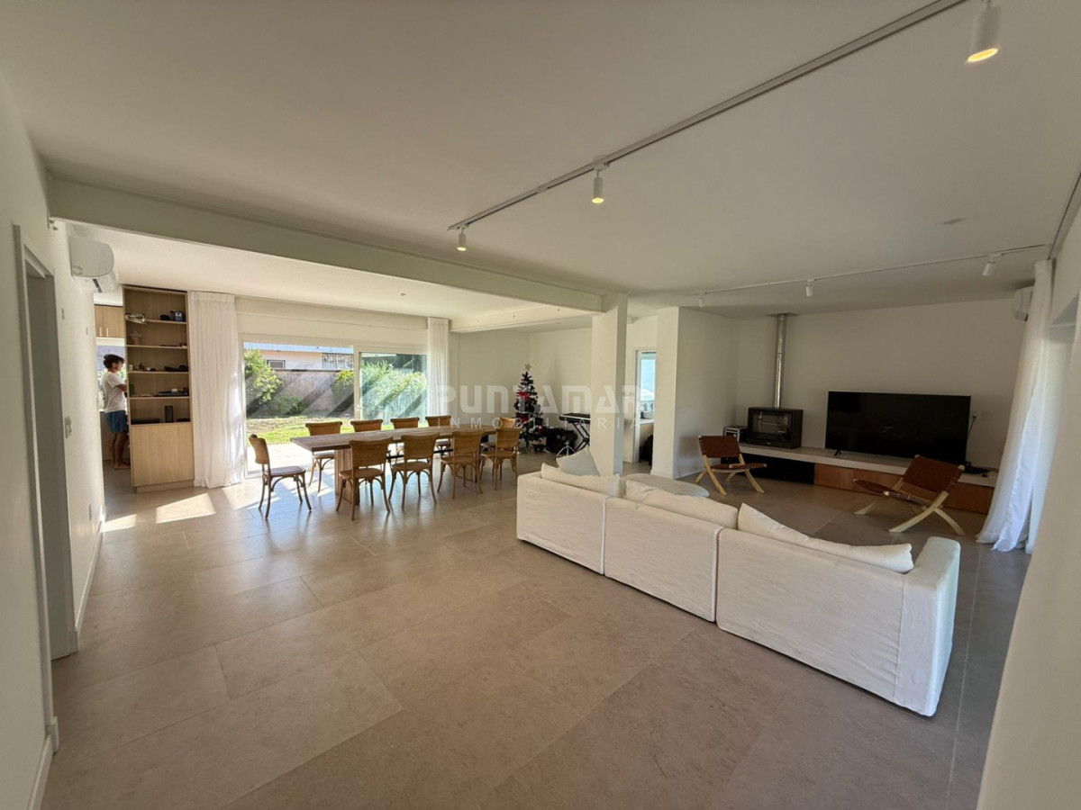Casa ID.213846 - ALQUILER DE CASA DE 3 DORMITORIOS EN PORTEZUELO