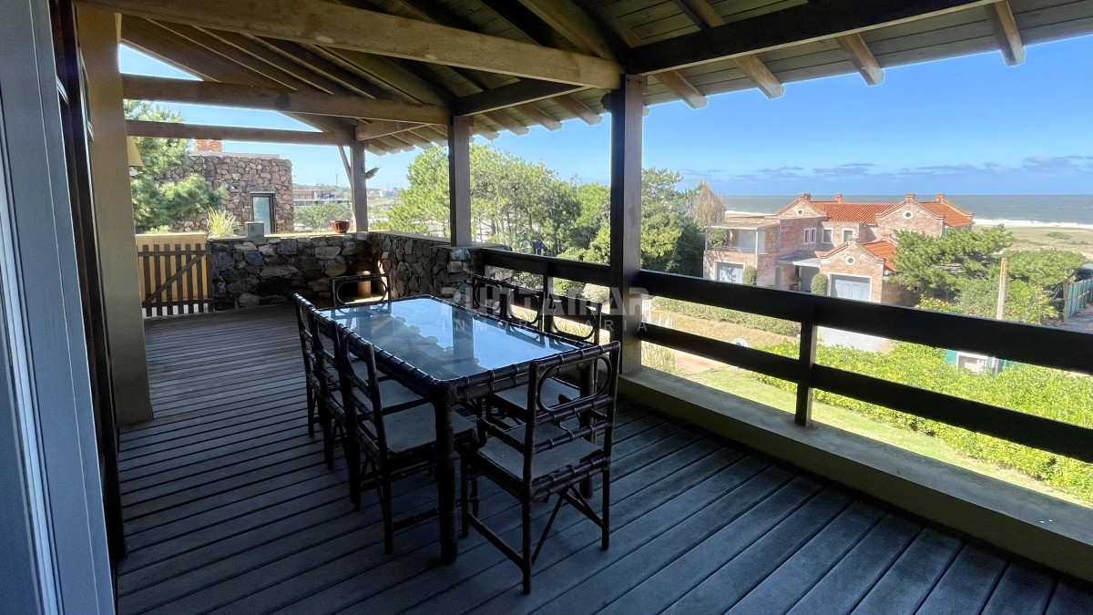 Casa ID.210794 - CASA 5 DORMITORIOS VISTA AL MAR EN BARRIO CERRADO LAGUNA BLANCA 