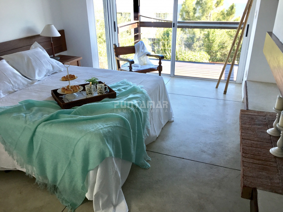 Casa ID.210785 - VENTA DE CASA EN PUNTA DEL ESTE, EL CHORRO 5 DORMITORIOS