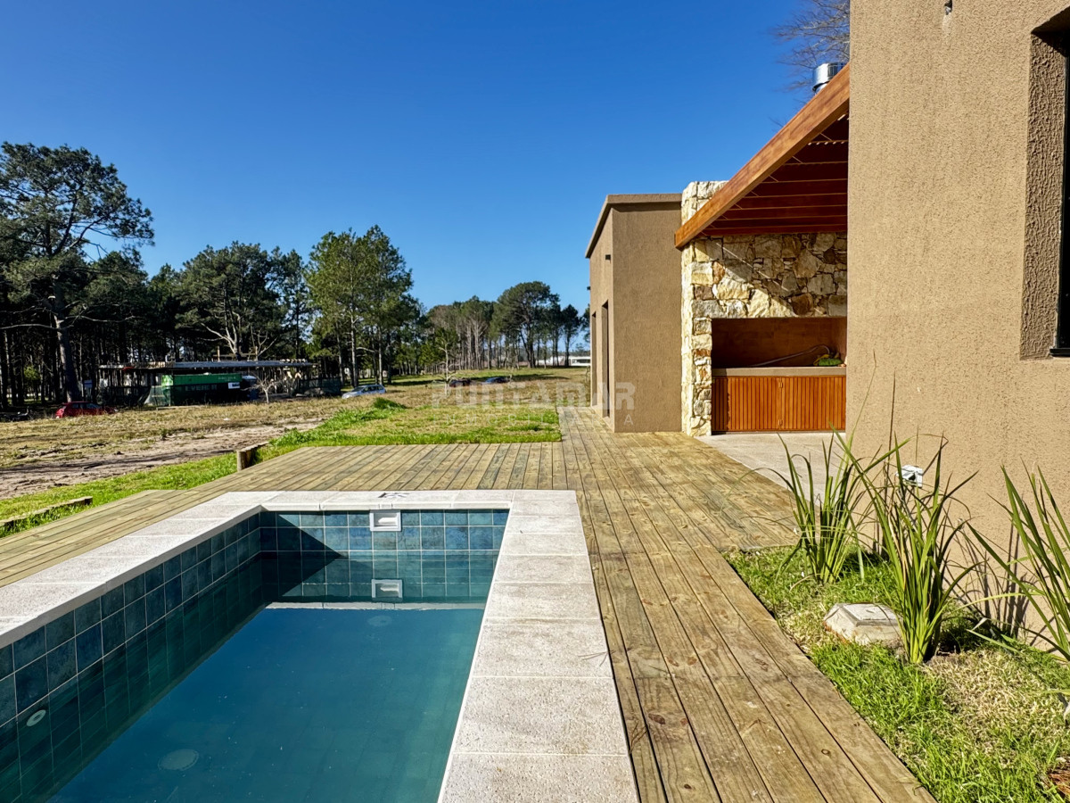 Casa ID.213666 - VENTA Y ALQUILER CASA A ESTRENAR EN BARRIO CERRADO LA CAÑADA - DISTRITO 52