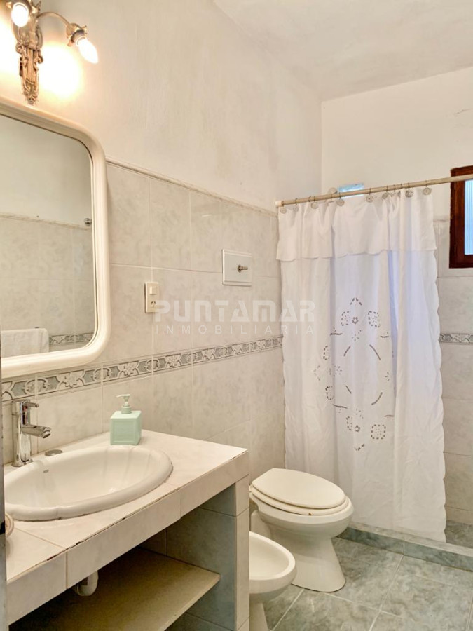 Casa ID.212016 - HERMOSA CASA DE 2 PLANTAS EN PARADA 9 DE LA MANSA