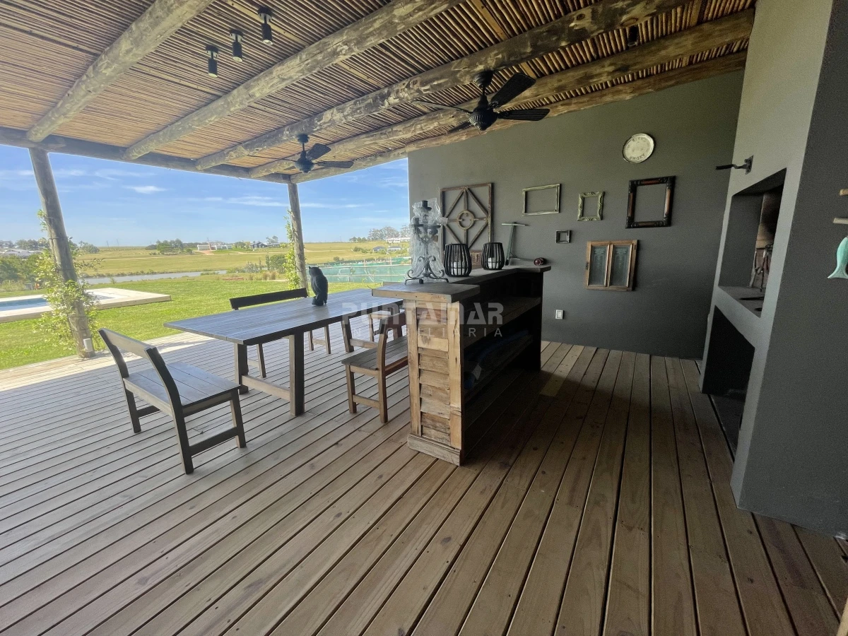 Casa ID.213168 - Casa en alquiler en Pueblo Mio