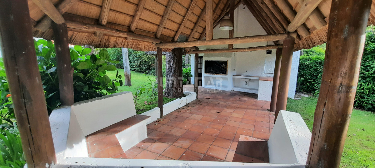 Casa ID.213537 - Casa de 3 dormitorios con dependencia en Lugano