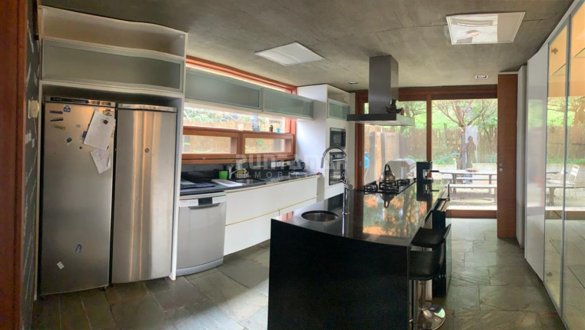 Casa ID.212719 - EXCELENTE  CASA DE 4 DORMITORIOS  EN ALQUILER EN EL CHORRO  CON PISCINA