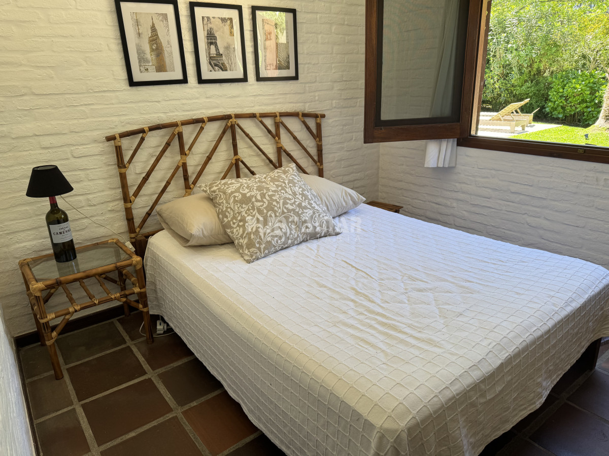 Casa ID.210691 - CASA  EN ALQUILER 3 DORMITORIOS CON PISCINA EN RINCÓN DEL INDIO