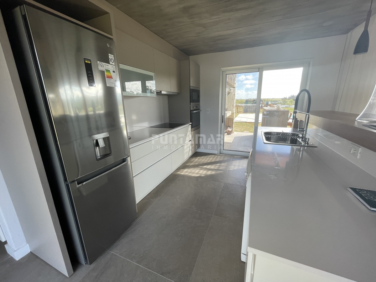 Casa ID.212771 - Casa en alquiler en Pueblo Mio