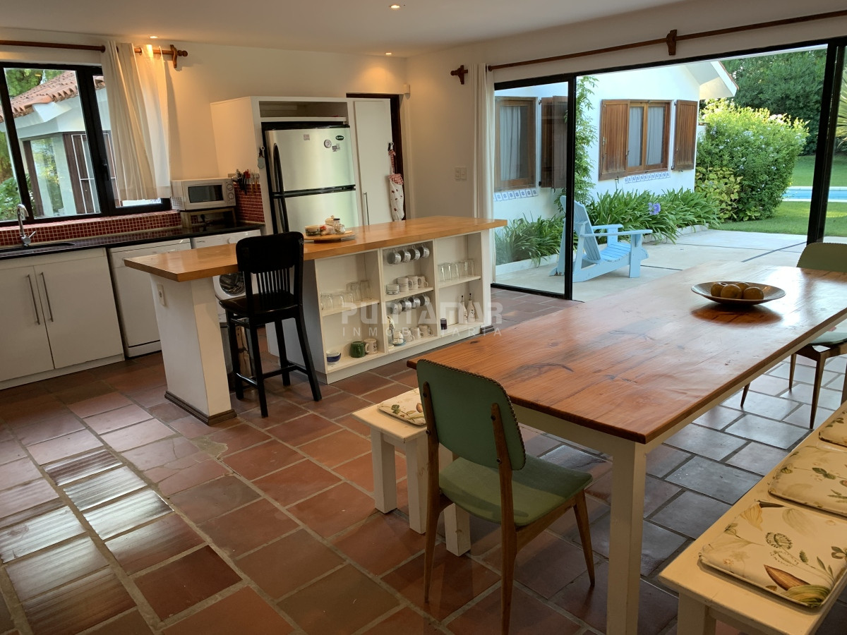 Casa ID.210691 - CASA  EN ALQUILER 3 DORMITORIOS CON PISCINA EN RINCÓN DEL INDIO
