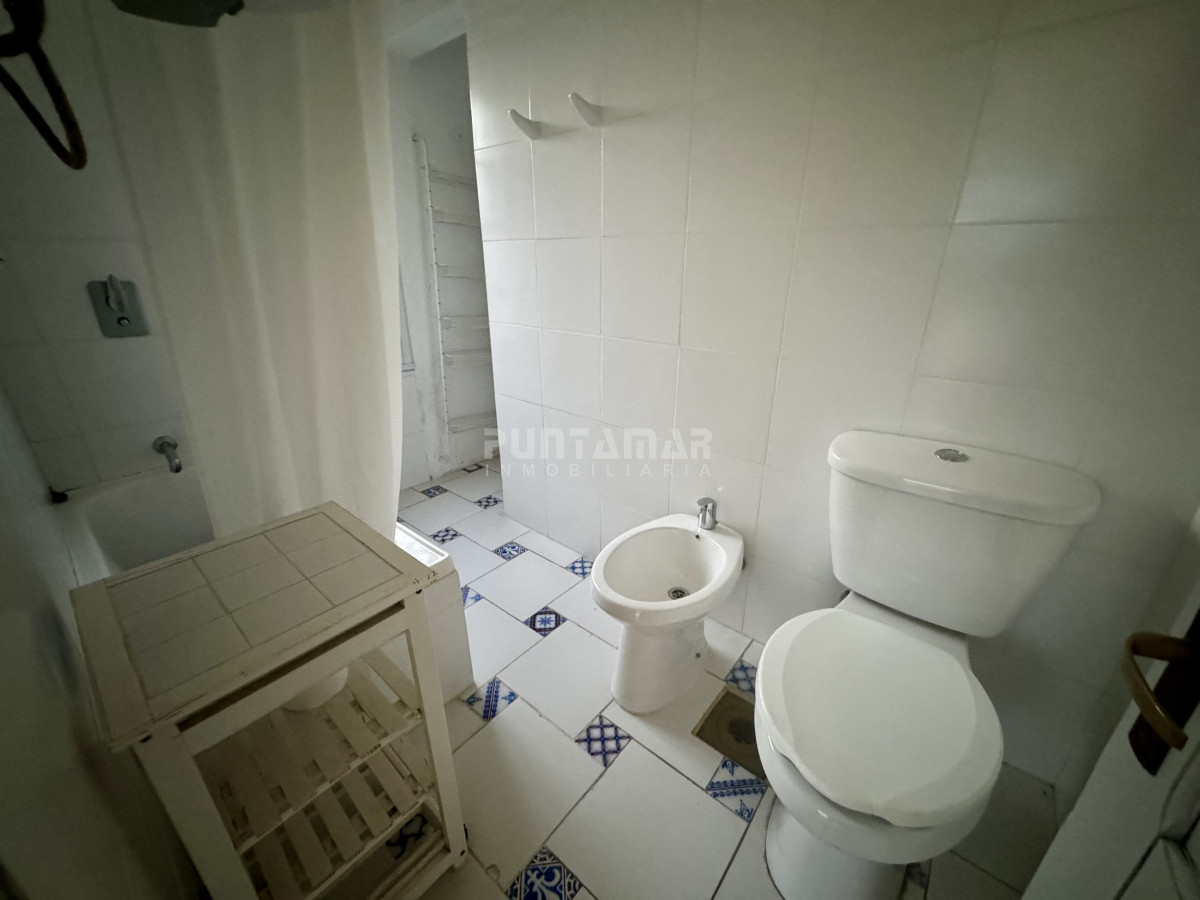 Casa ID.211046 - OPORTUNIDAD DE INVERSIÒN,  VENTA CASA EN MONTOYA CERCA DEL MAR, 4 DORMITORIOS 