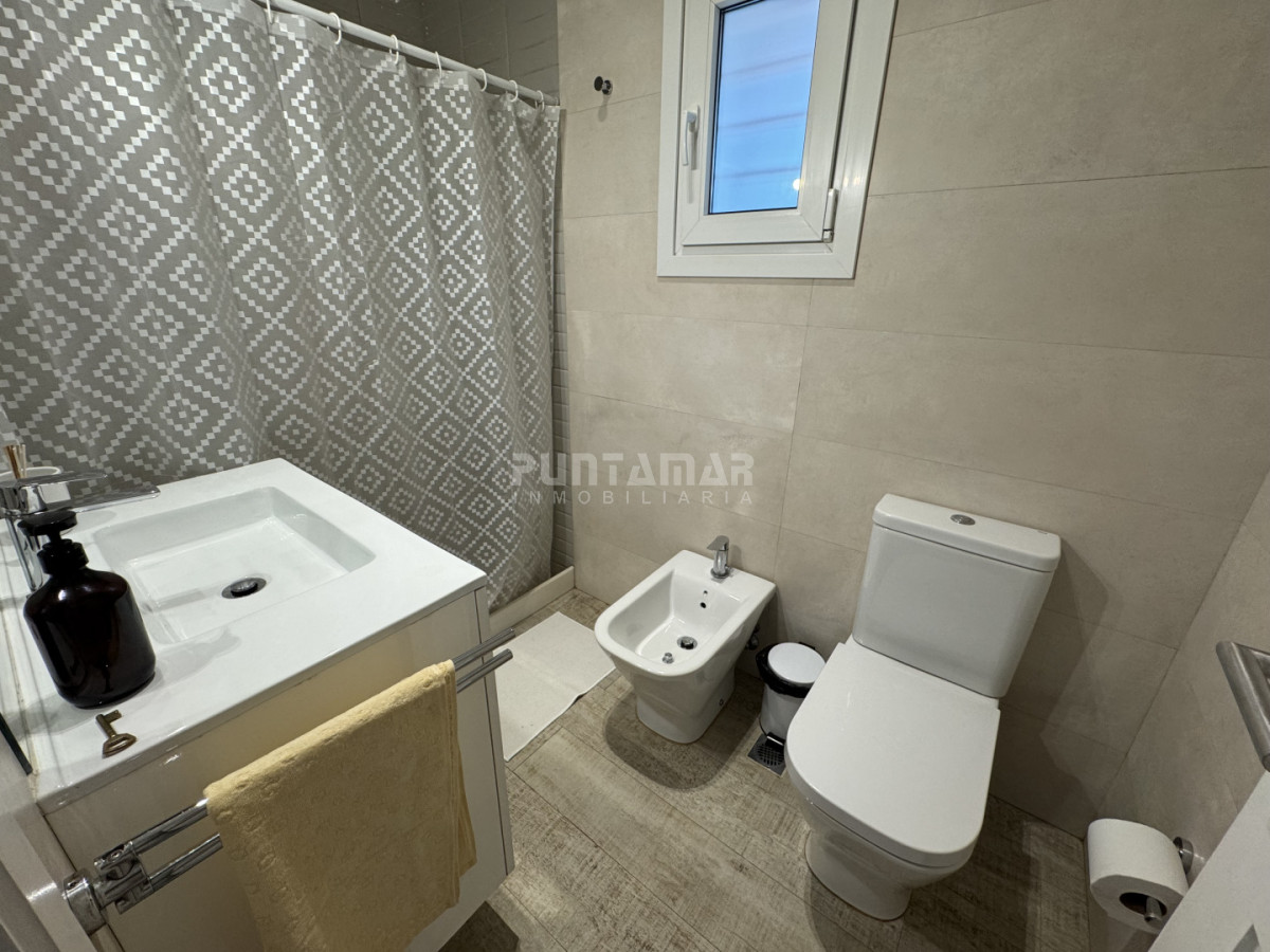 Casa ID.210767 - Casa en alquiler en Montoya, La Barra, 4 dormitorios 