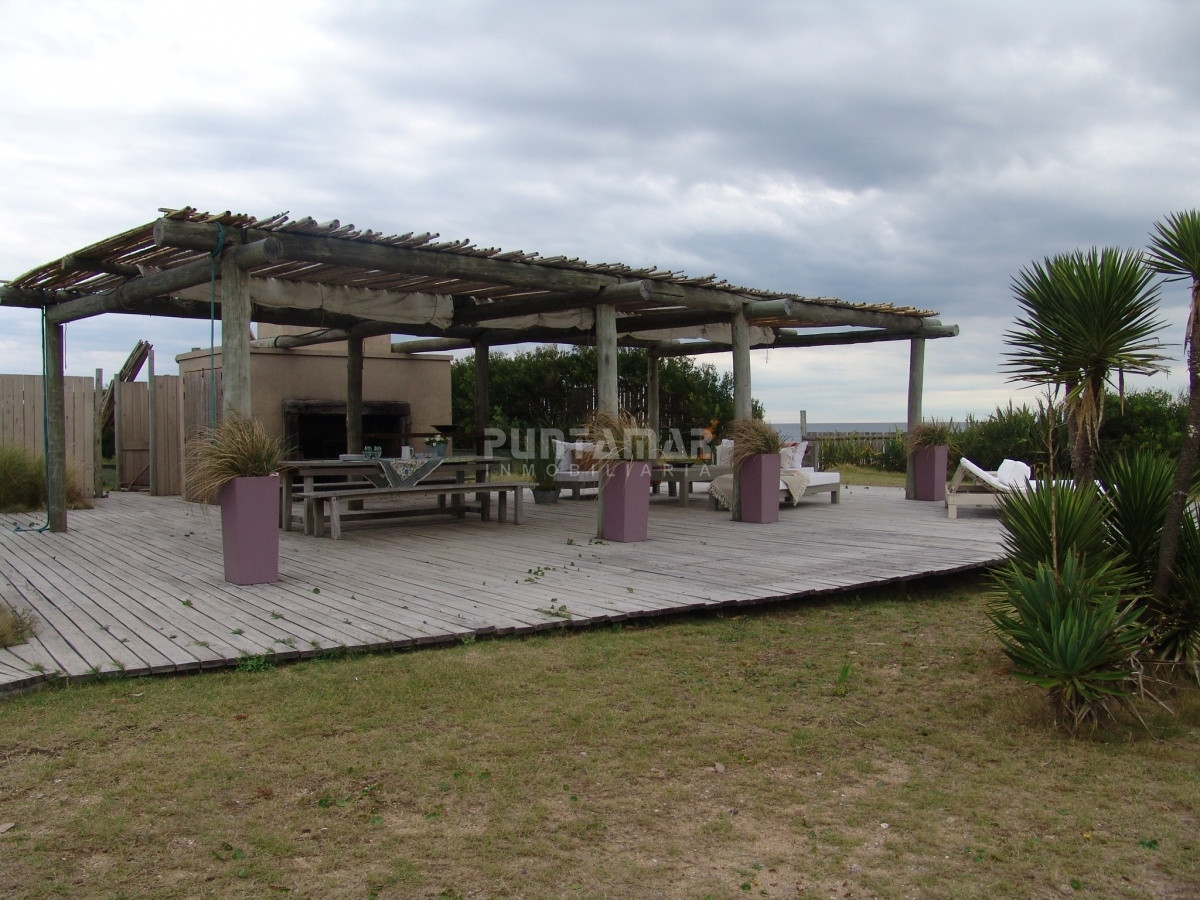 Casa ID.211119 - ESPECTACULAR PREDIO DE 15.000 M2 SOBRE EL MAR EN LA PALOMA La Paloma
