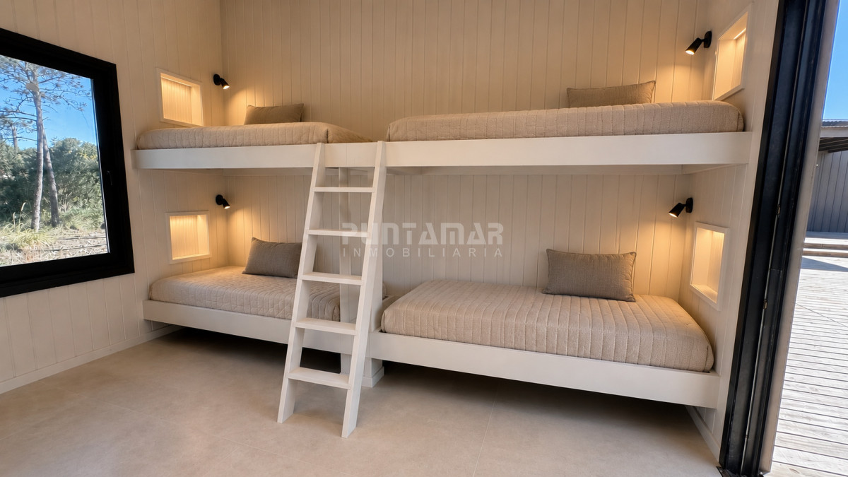 Casa ID.213778 - VENTA CASA DE 3 DORMITORIOS Y PISCINA EN RESERVA MONTOYA 