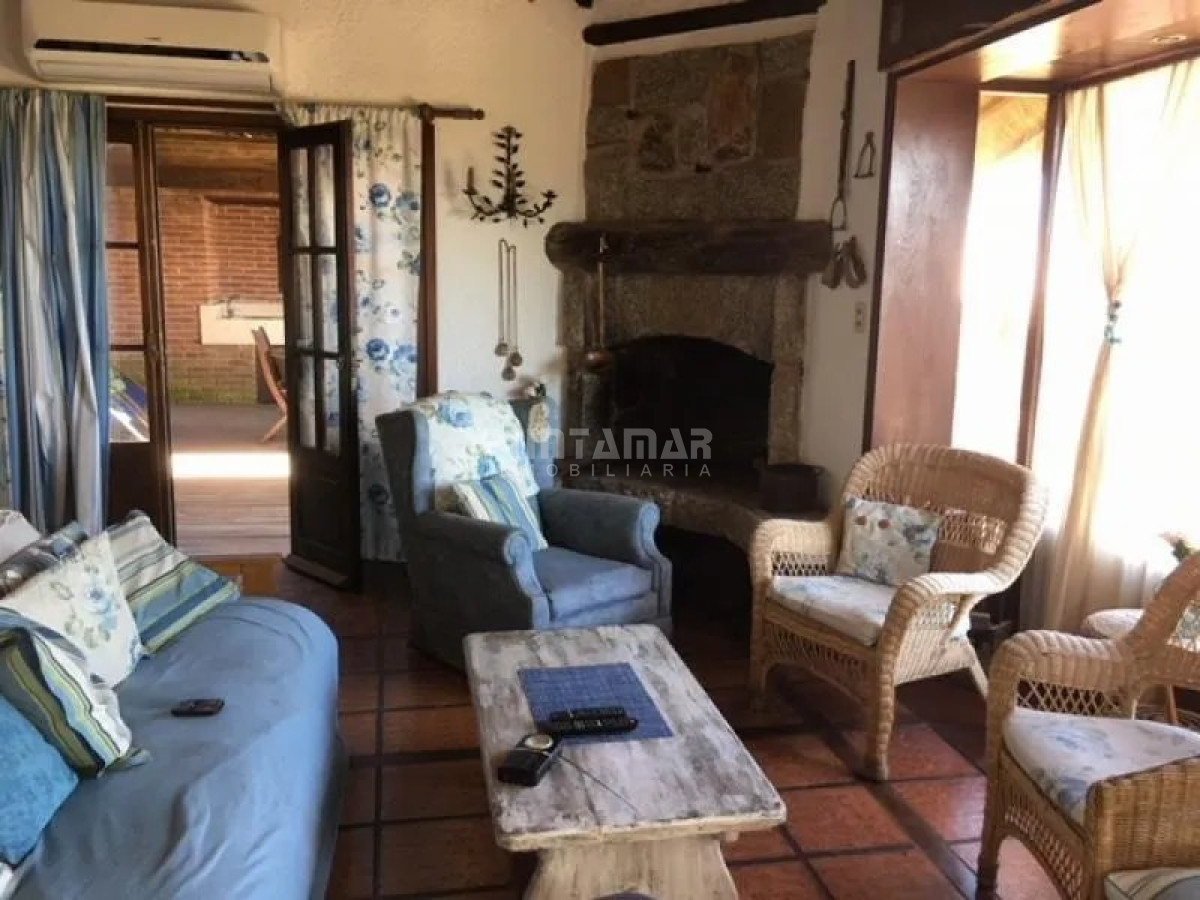 Casa ID.212754 - HERMOSA CASA 3 DORMITORIOS ZONA DE MANANTIALES EL CHORRO