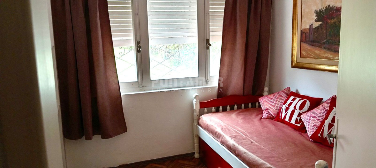 Casa ID.212770 - CASA DE 3 PLANTAS EN PARADA 7 DE LA MANSA, CON 4 DORMITORIOS Y DEPENDENCIA DE SERVICIO