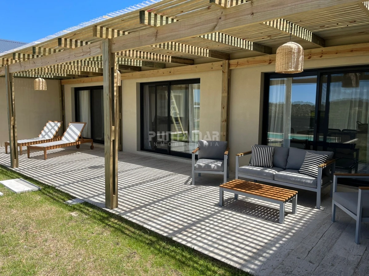 Casa ID.212785 - Casa en venta y alquiler en Pueblo Mio