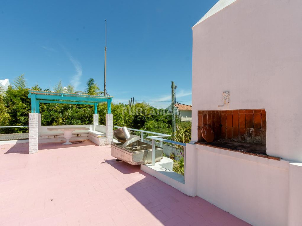 Casa ID.210937 - CERCA DE LA PLAYA, CASA A LA VENTA EN EL  CORAZON DE LA BARRA 