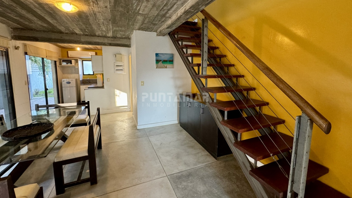 Casa ID.210787 - MUY LINDA CASA EN LA BARRA 3 DORMITORIOS CON PISCINA