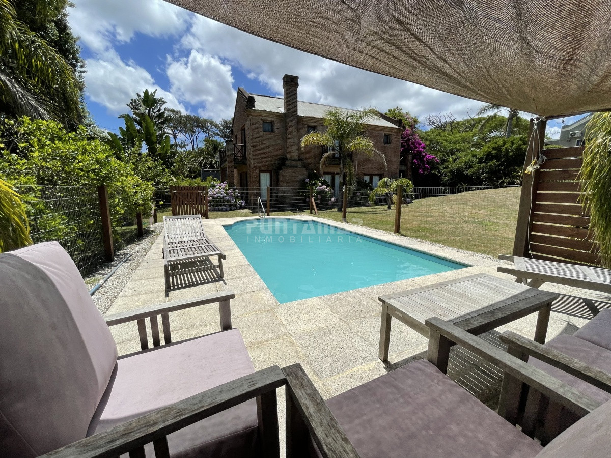 Casa ID.210843 - ALQUILER CASA DE 2 PLANTAS EN LA BARRA CON PISCINA