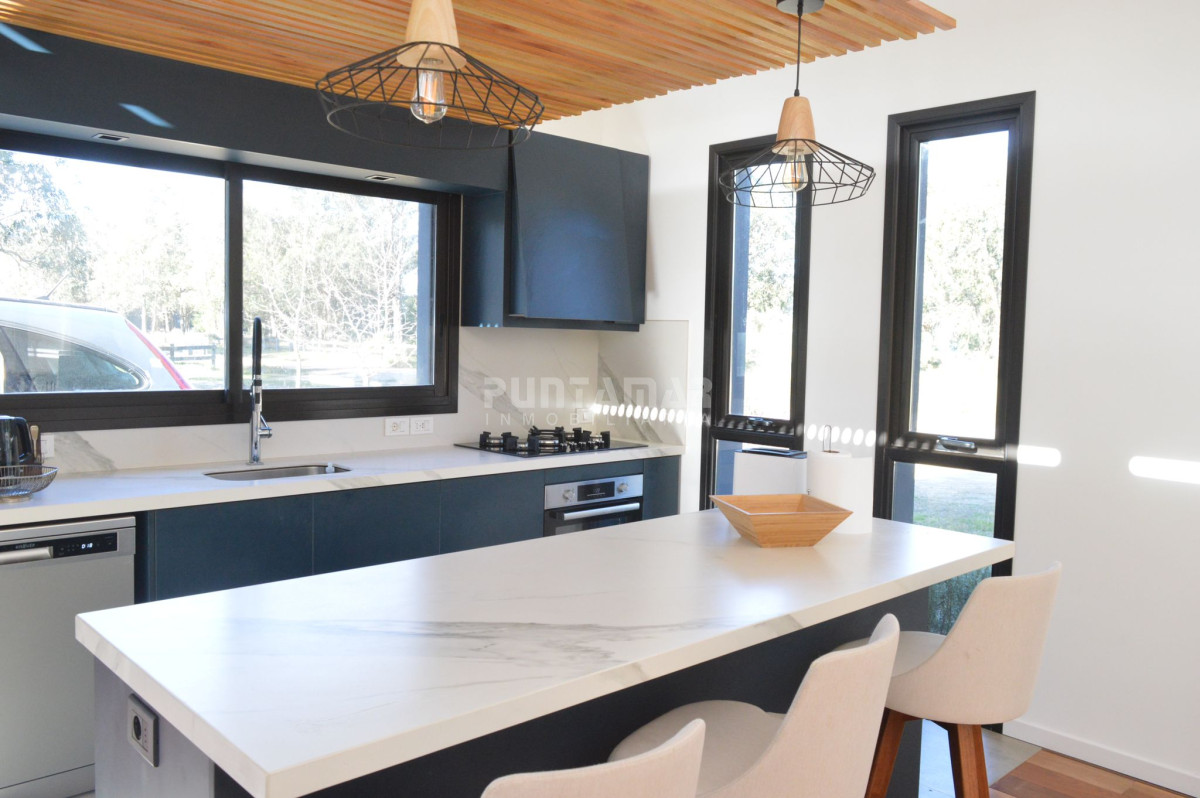 Casa ID.212843 - MODERNA CASA DE 3 DORMITORIOS EN ALQUILER EN BARRIO CERRADO POLO DEL ESTE
