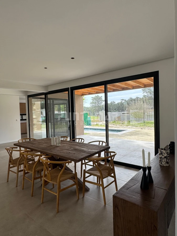 Casa ID.213666 - VENTA Y ALQUILER CASA A ESTRENAR EN BARRIO CERRADO LA CAÑADA - DISTRITO 52