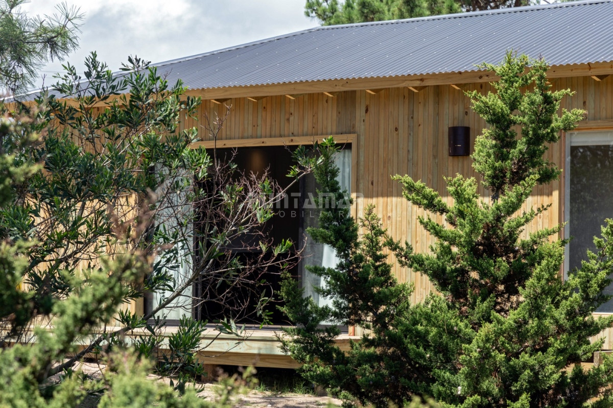 Casa ID.213398 - MODERNA CASA DE 1 DORMITORIO CON PISCINA A 100 MTS DE LA PLAYA DE JOSE IGNACIO 