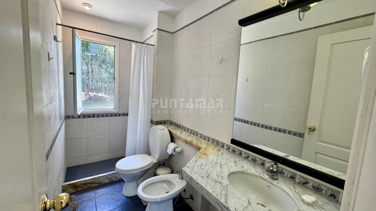 Casa ID.213595 - AMPLIA CASA DE 3 DORMITORIOS A 100 METROS DE LA PLAYA DE MONTOYA