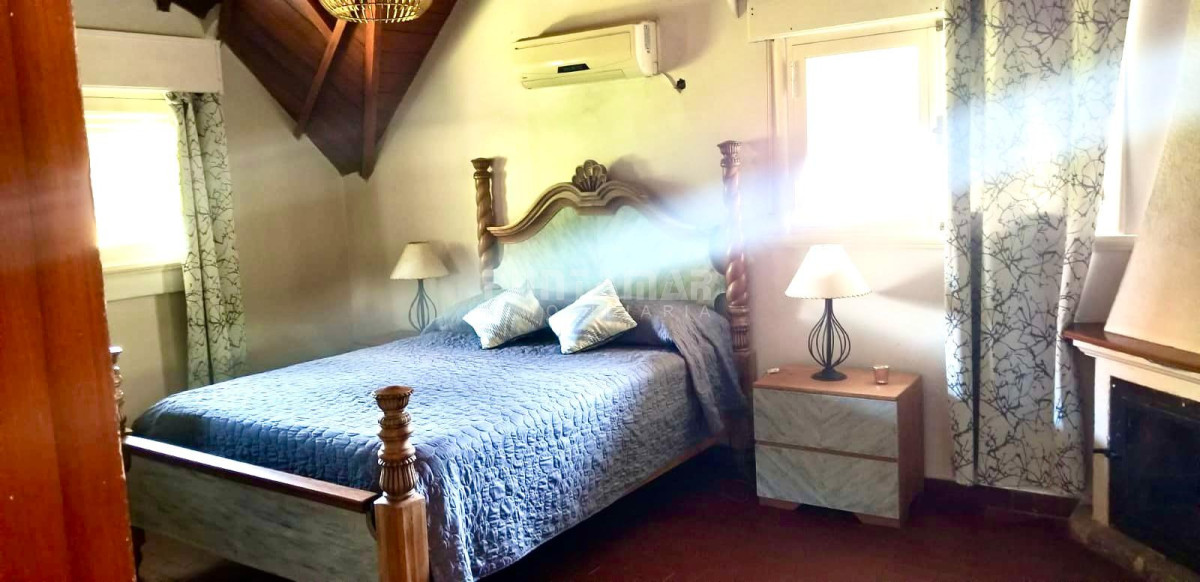 Casa ID.212770 - CASA DE 3 PLANTAS EN PARADA 7 DE LA MANSA, CON 4 DORMITORIOS Y DEPENDENCIA DE SERVICIO