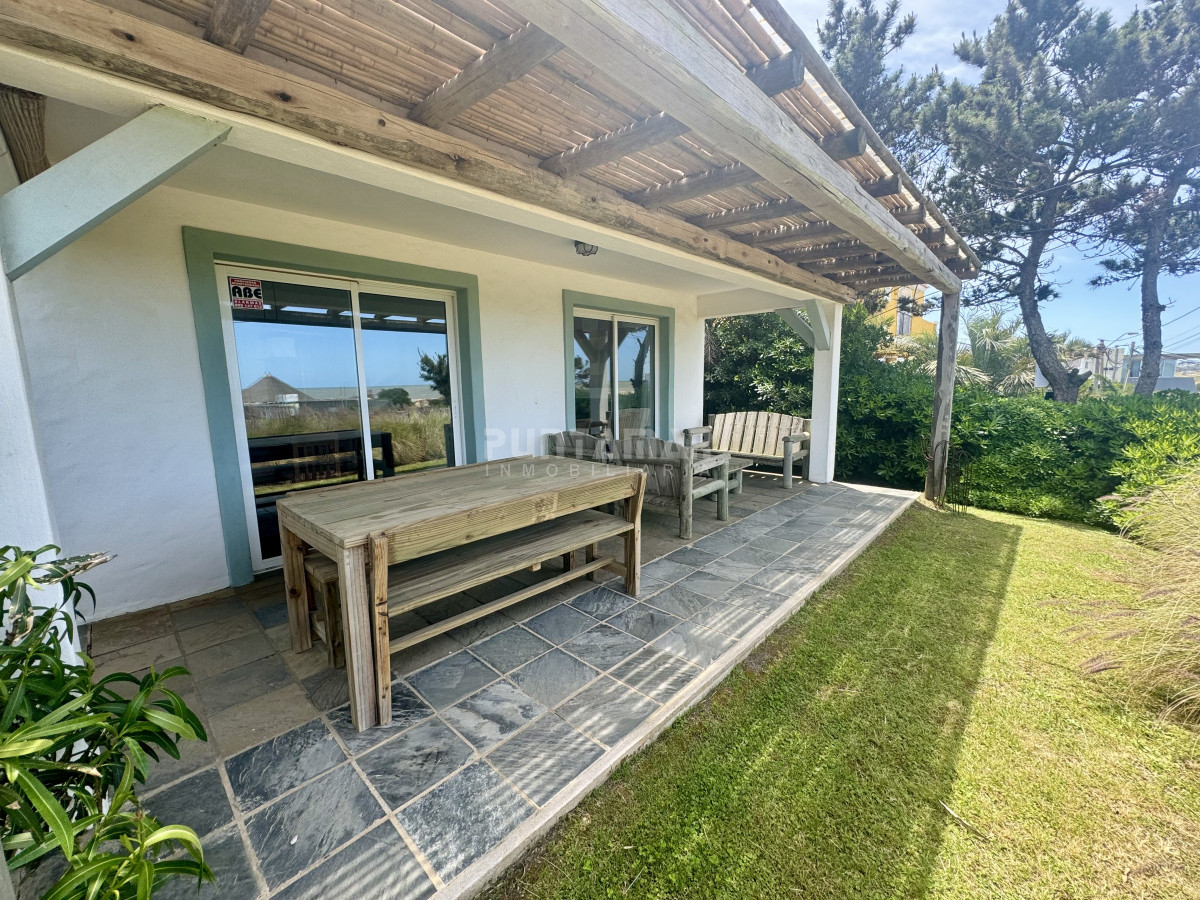 Casa ID.210802 - ALQUILER DE CASA EN MONTOYA CON VISTA AL MAR, 4 DORMITORIOS MÁS SERVICIO