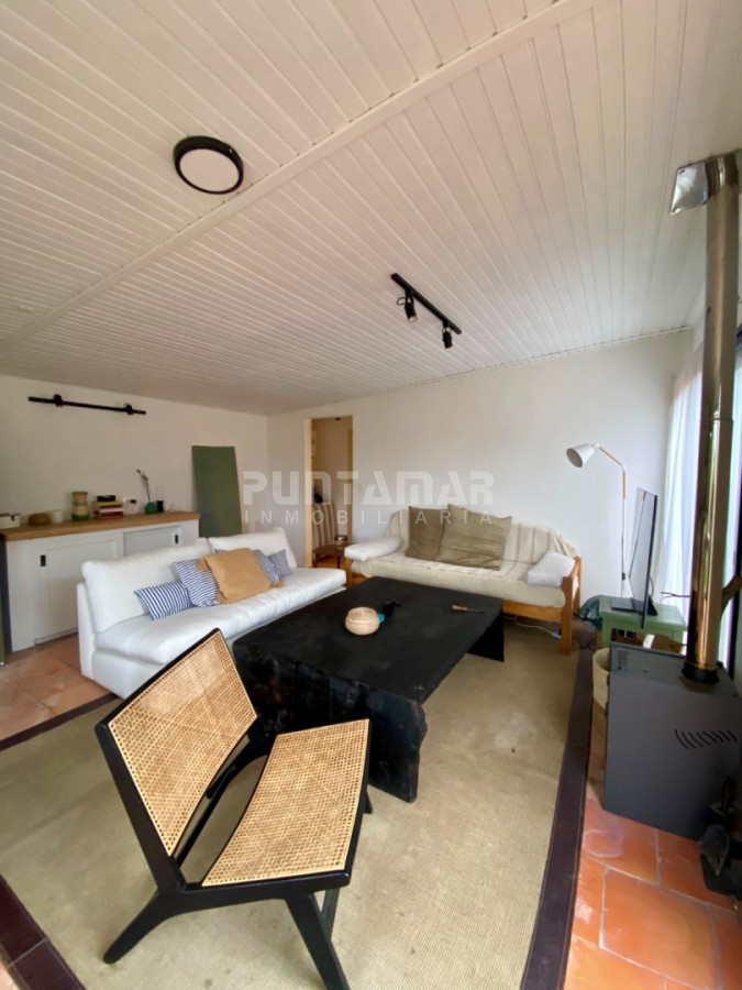ALQUILER CASA EN MANANTIALES  -