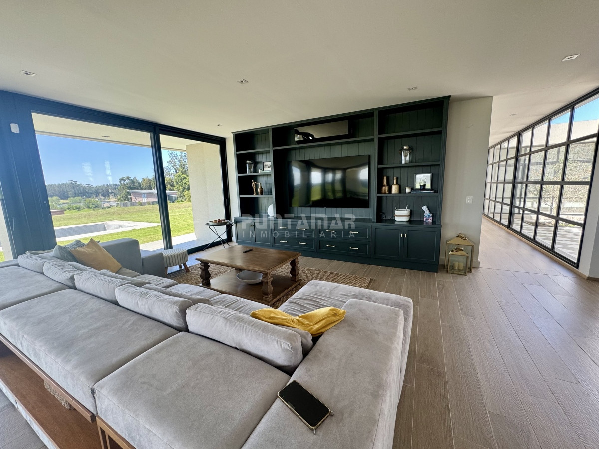Casa ID.213412 - Casa en alquiler en Pueblo Mio