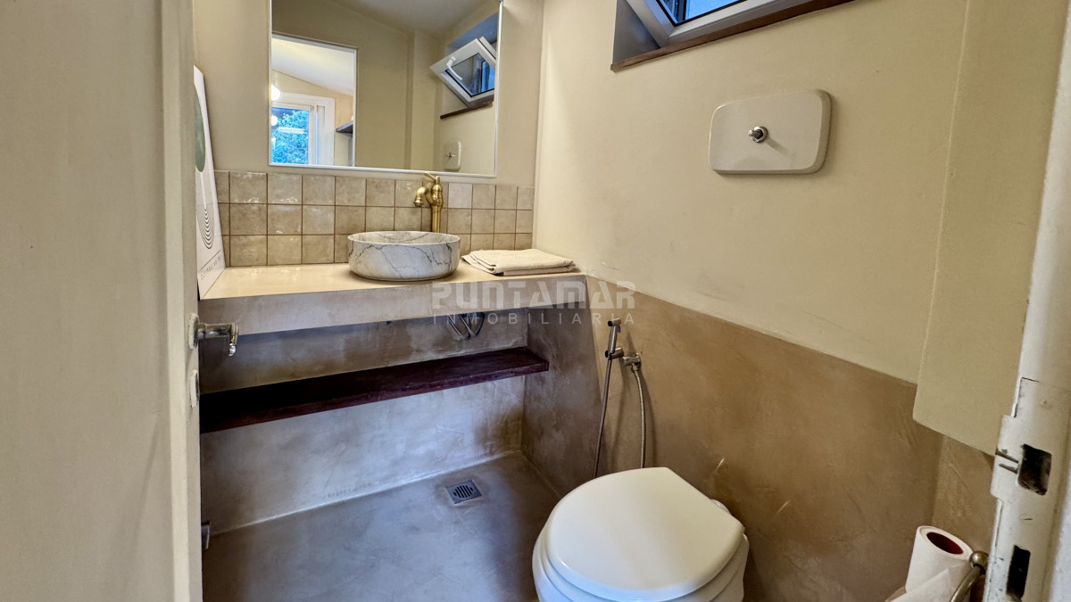 Casa ID.213532 - ALQUILER CASA DE DISEÑO DE 3 DORMITORIOS CON PISCINA EN SAN RAFAEL 