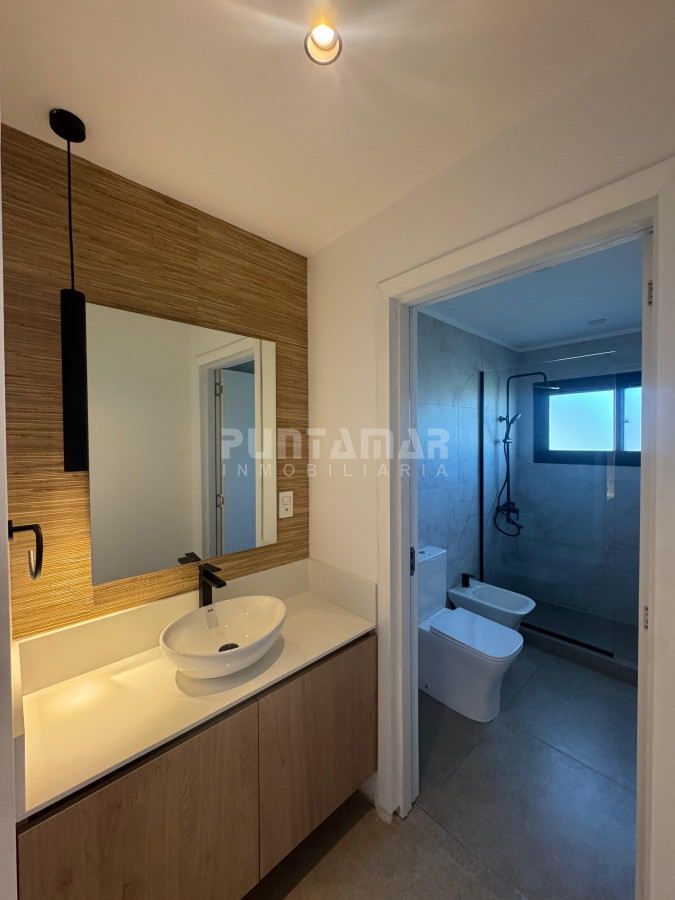 Casa ID.213666 - VENTA Y ALQUILER CASA A ESTRENAR EN BARRIO CERRADO LA CAÑADA - DISTRITO 52