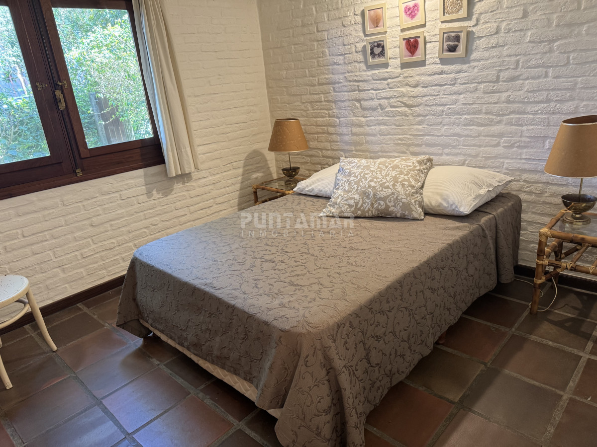 Casa ID.210691 - CASA  EN ALQUILER 3 DORMITORIOS CON PISCINA EN RINCÓN DEL INDIO