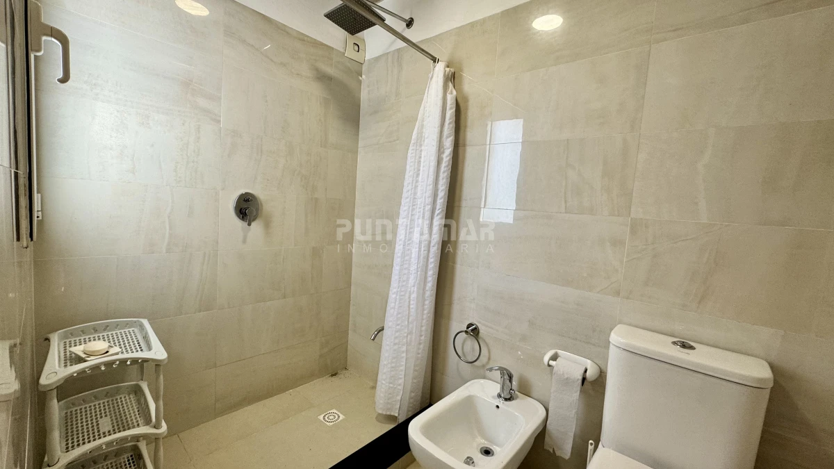 Casa ID.213690 - MODERNA CASA DE 3 DORMITORIOS CON PISCINA EN EL TESORO 