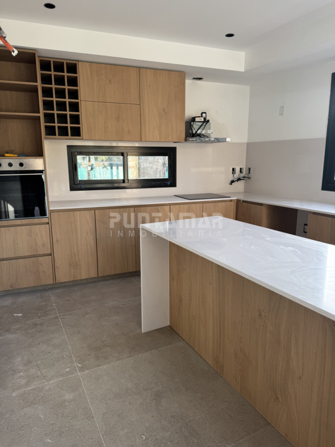 Casa ID.213666 - Casa en venta en barrio cerrado La Cañada, distrito 52