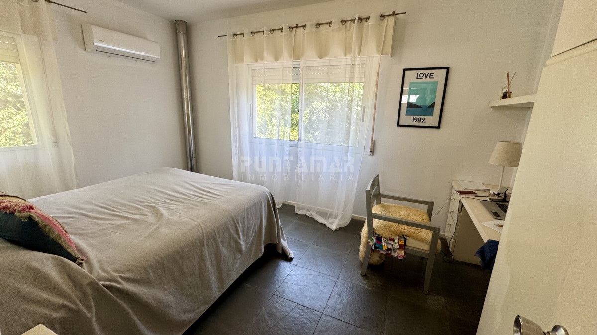 Casa ID.211927 - HERMOSA CASA DE 4 DORMITORIOS A METROS DE PLAYA MONTOYA 