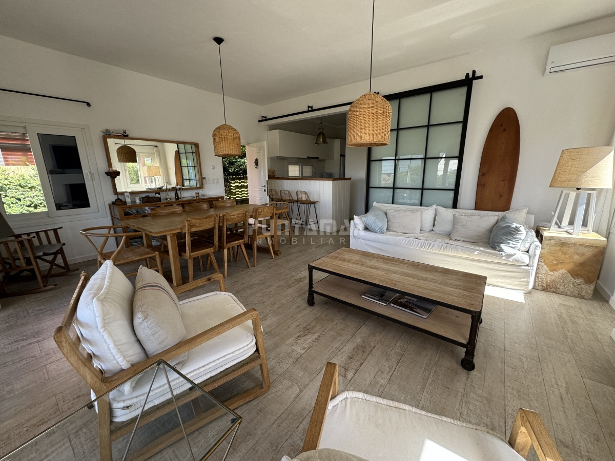 Casa ID.210767 - Casa en alquiler en Montoya, La Barra, 4 dormitorios 