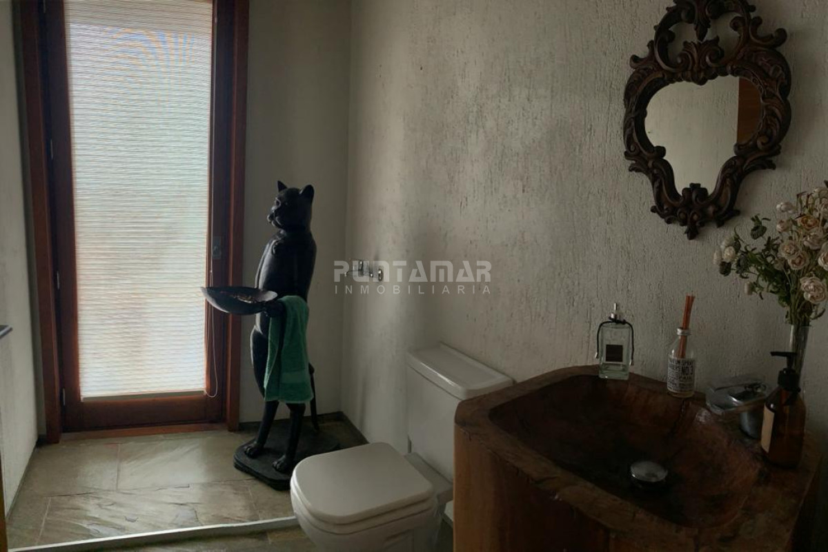 Casa ID.212719 - EXCELENTE  CASA DE 4 DORMITORIOS  EN ALQUILER EN EL CHORRO  CON PISCINA