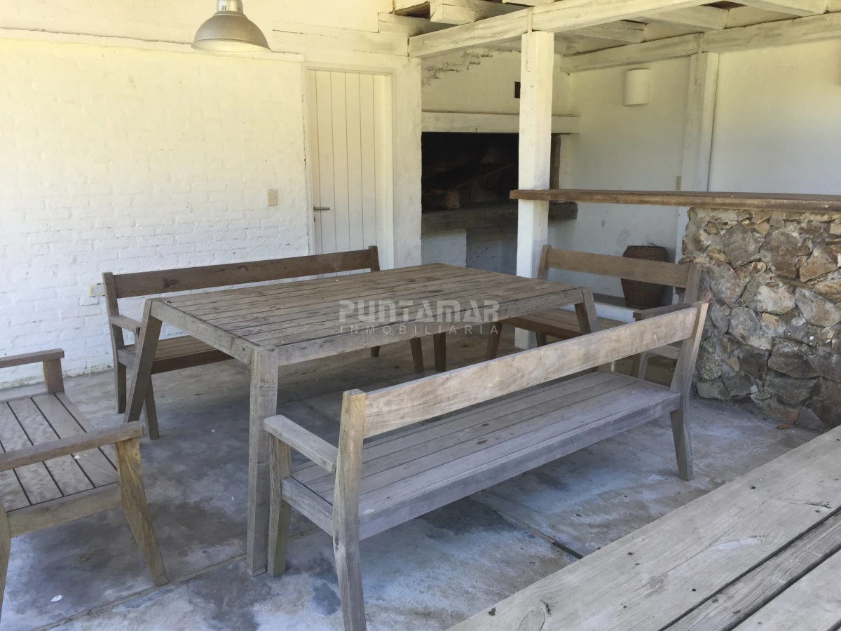 Casa ID.211939 - Casa en alquiler con piscina en Montoya, La Barra